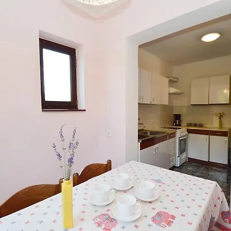 Klaudija 1239 Apartamento *